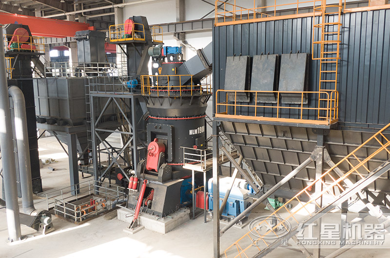 超細(xì)立式磨粉機(jī)現(xiàn)場