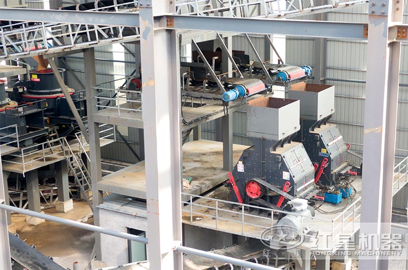 江蘇客戶大型砂石現場反擊式破碎機 江蘇客戶大型砂石現場反擊式破碎機